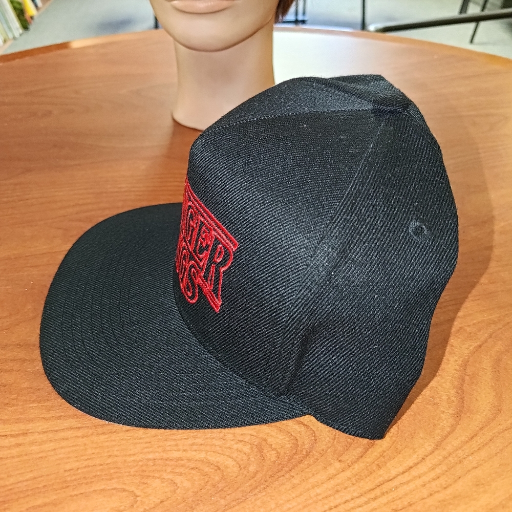STRANGER THINGS Embroidered Snapback Cap Hat Unis… - image 6